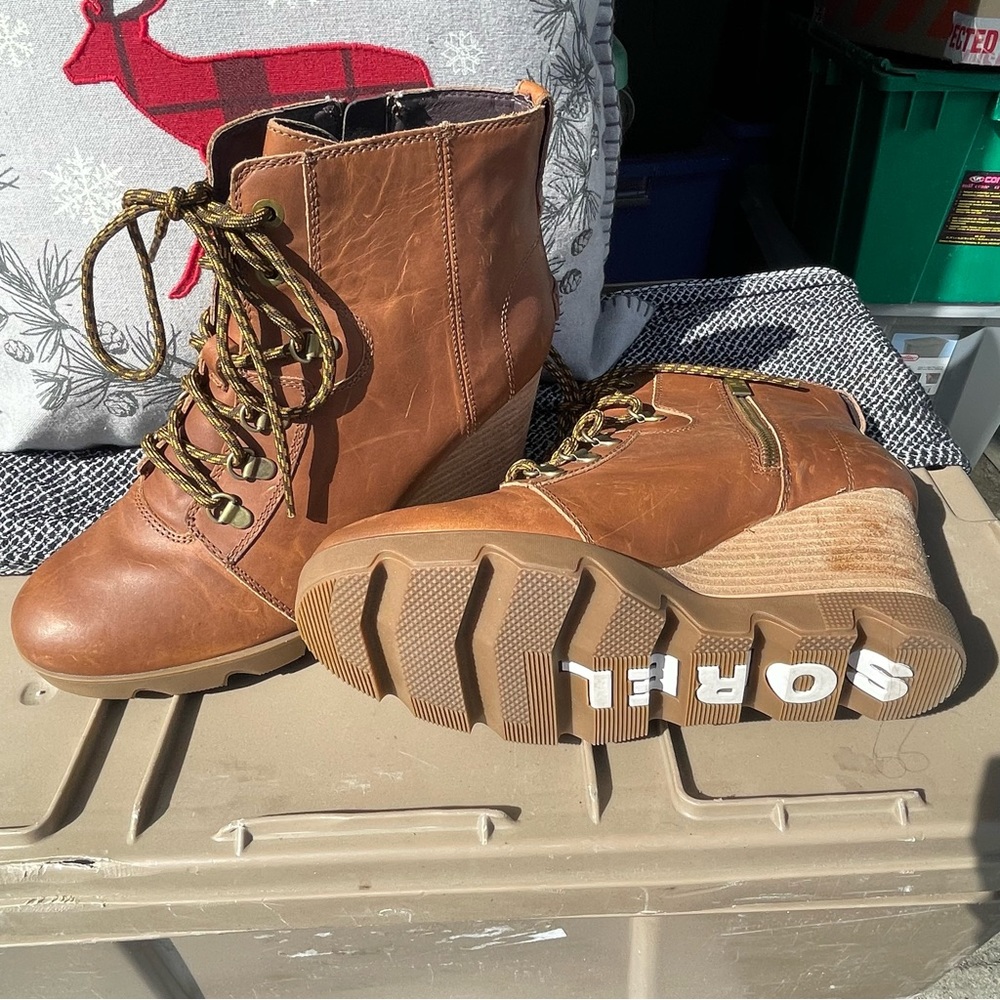 Sorel waterproof leather boots